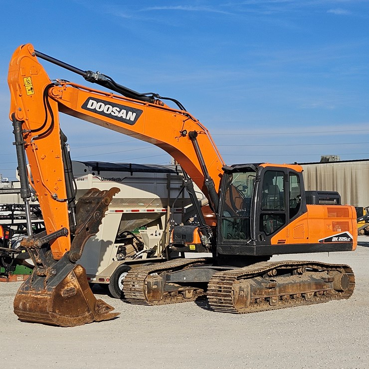 2022 DOOSAN DX225 LC