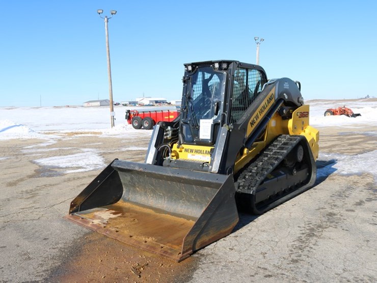 2023-new-holland-c362-image-7