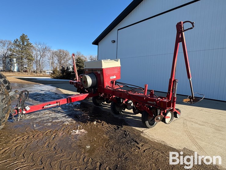 international-900-cyclo-air-image-1