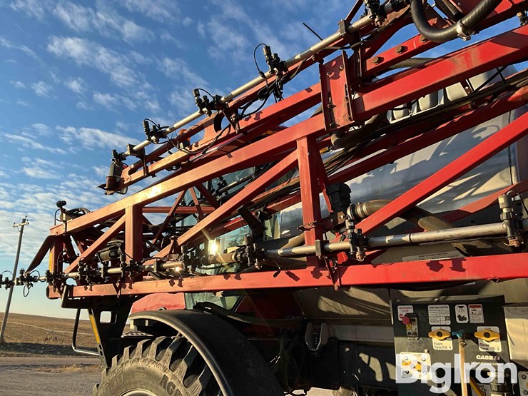 2013-case-ih-patriot-4430-image-15