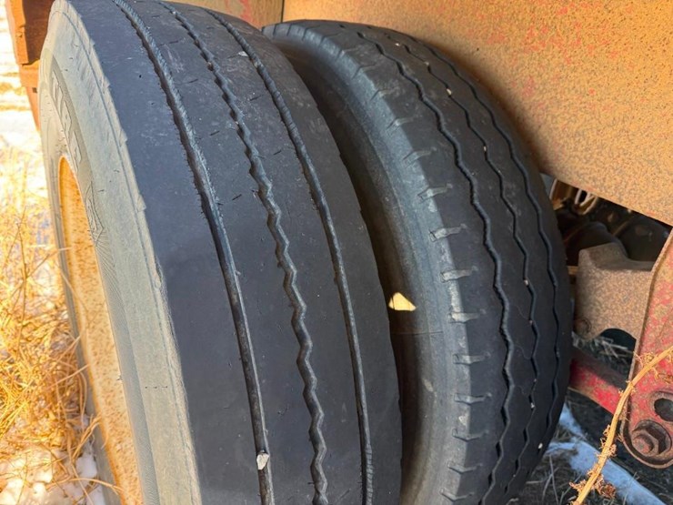 1975-cornhusker-hopper-image-6