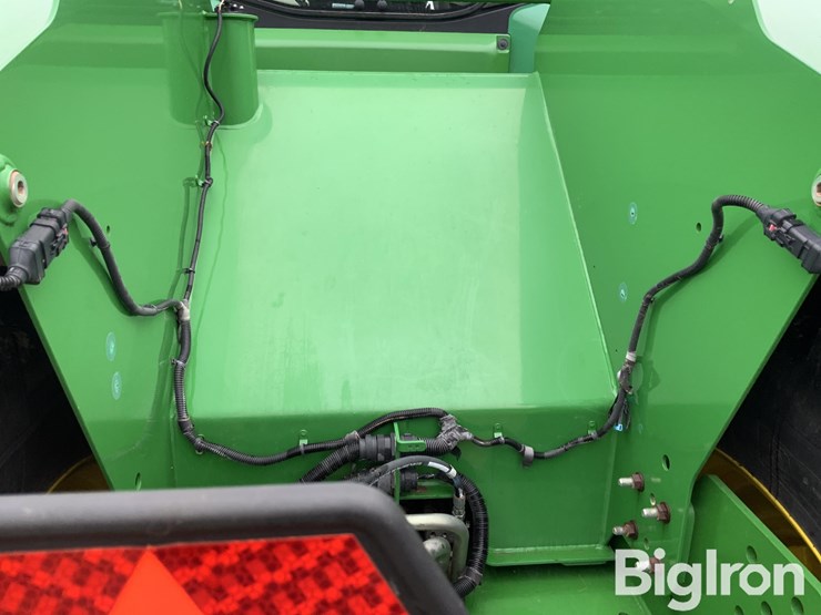 2015-john-deere-9370r-image-11