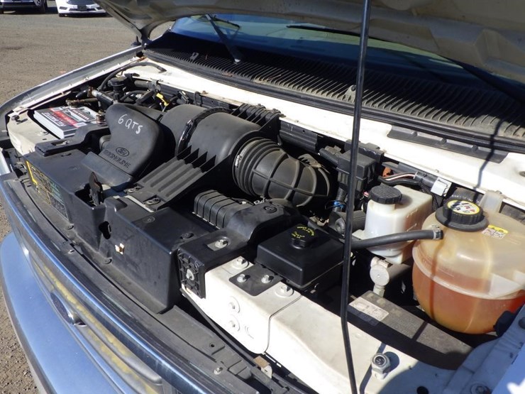 2006-ford-cargo-image-9