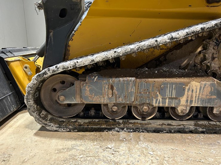 2023-deere-325g-image-18