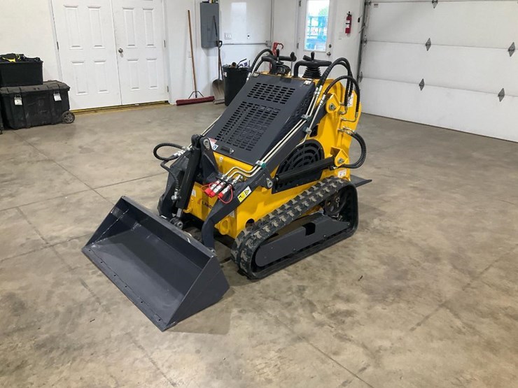 #1005-•-unused-landhero-ldh-t460-cem-mini-skid-steer-image-1