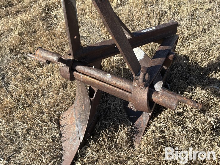 3-pt-2-bottom-plow-image-9