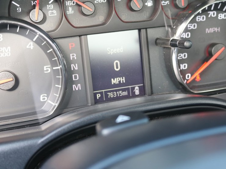 2016-chevrolet-1500-image-11