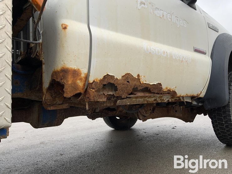 2006-ford-f550-xl-image-9