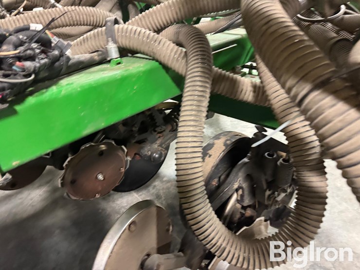 2016-john-deere-2510h-image-16