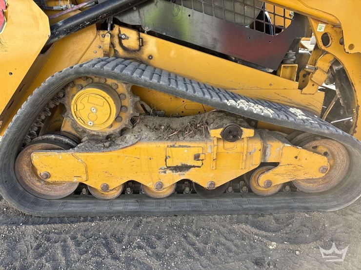 2023-caterpillar-259d3-image-13