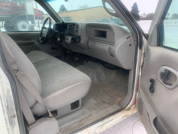 1999-chevrolet-3500-image-11