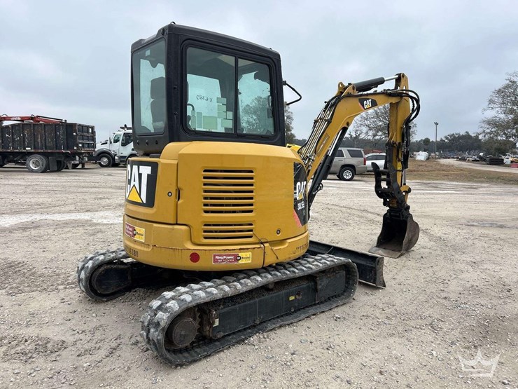 caterpillar-303-image-3