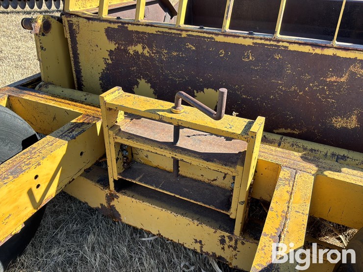 soilmover-75rf-pull-type-scraper-image-16