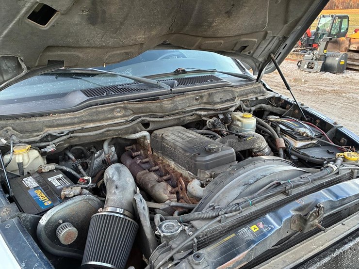 2005-dodge-2500-image-16