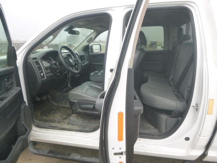 2016-dodge-1500-image-9