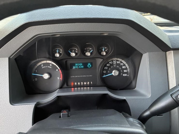 2016-ford-f650-xlt-image-21