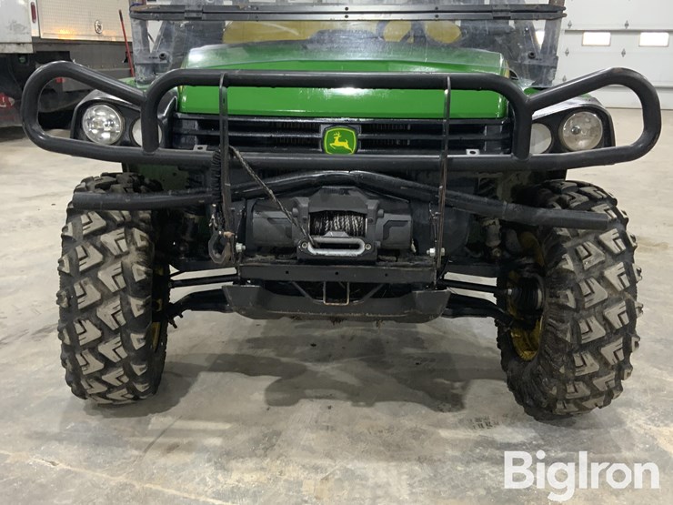 2019-john-deere-gator-image-9