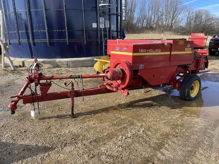new-holland-565-image-1