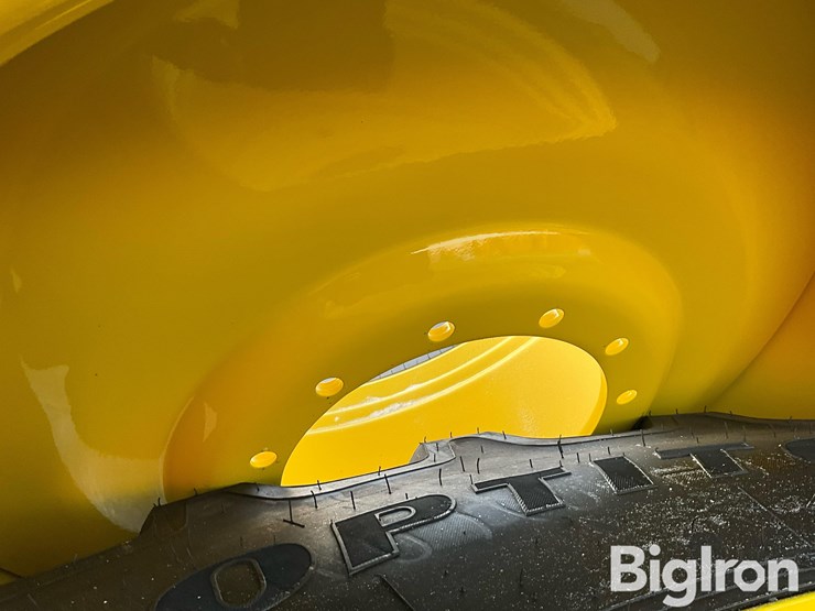 2025-john-deere-600r-image-15