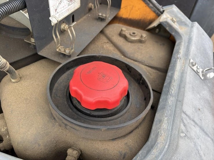 2016-mustang-800z-image-44