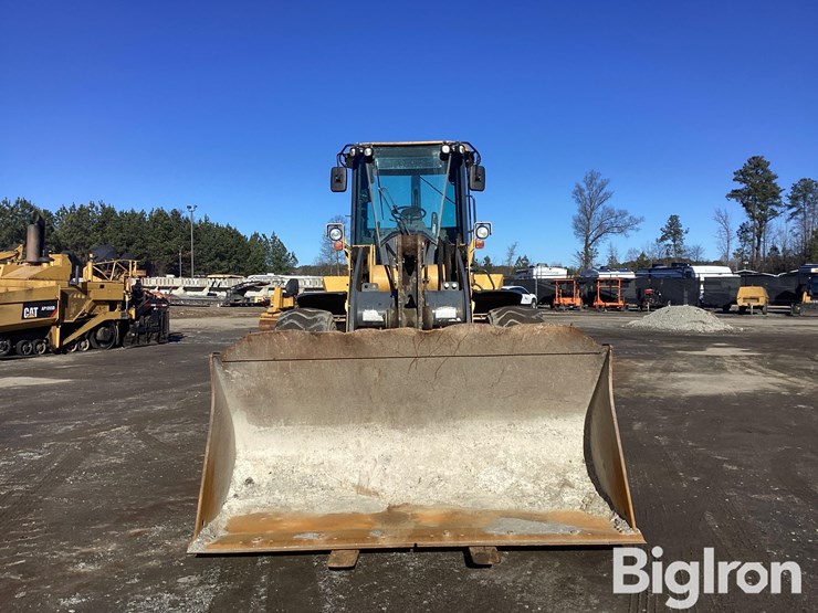 2015-deere-524k-image-2