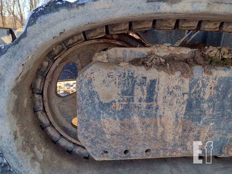 2013-deere-35d-image-31