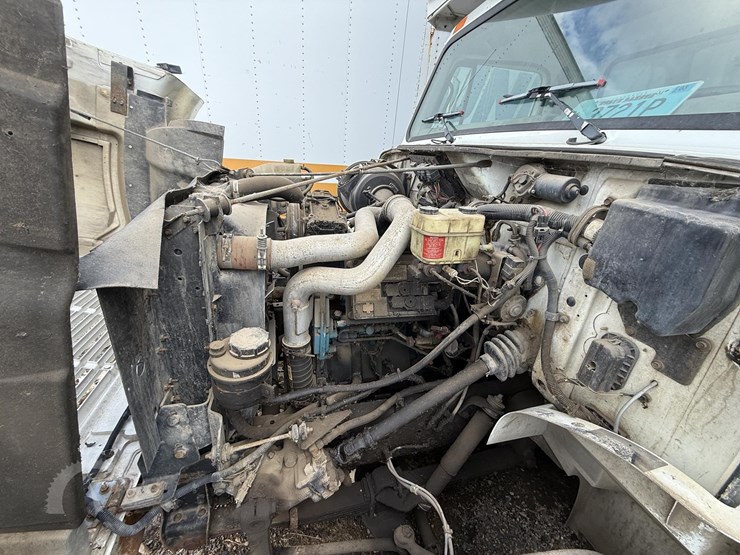 2000-international-4700-image-11