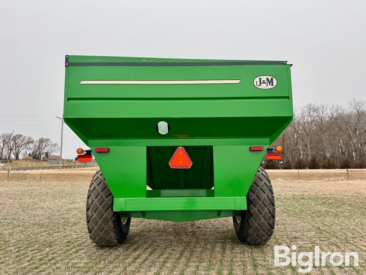 2011-j&m-750-image-6