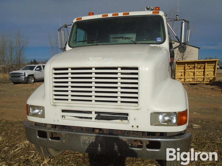 1999-international-8100-image-11