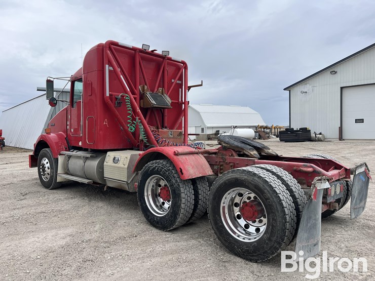 2011-kenworth-t800-image-7