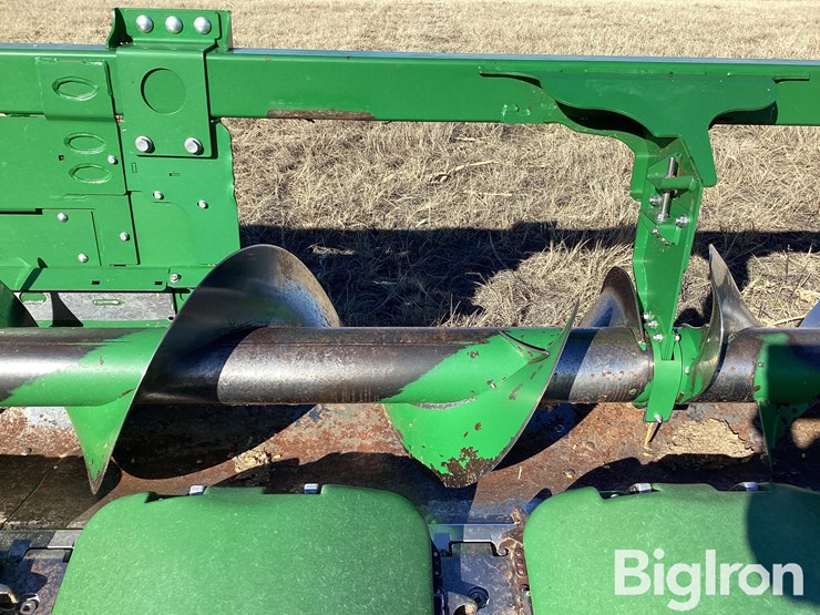 2022-john-deere-c16r-image-14