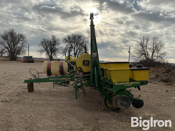 2000-john-deere-1750-image-8