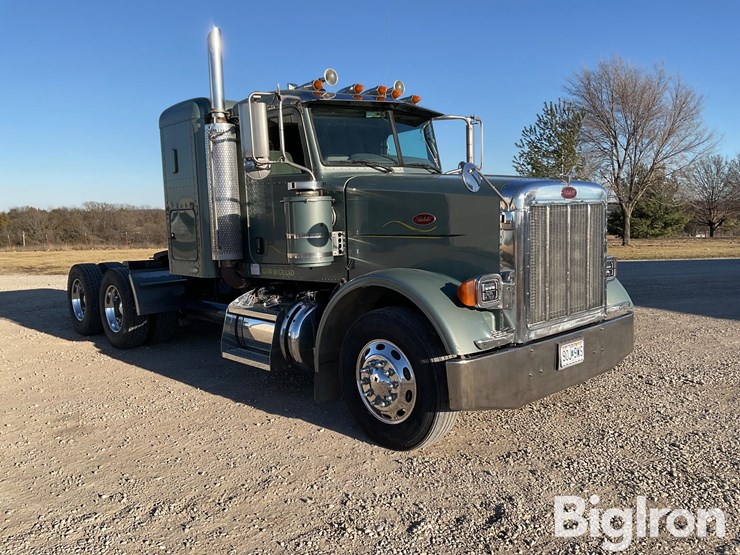2006-peterbilt-378-image-3