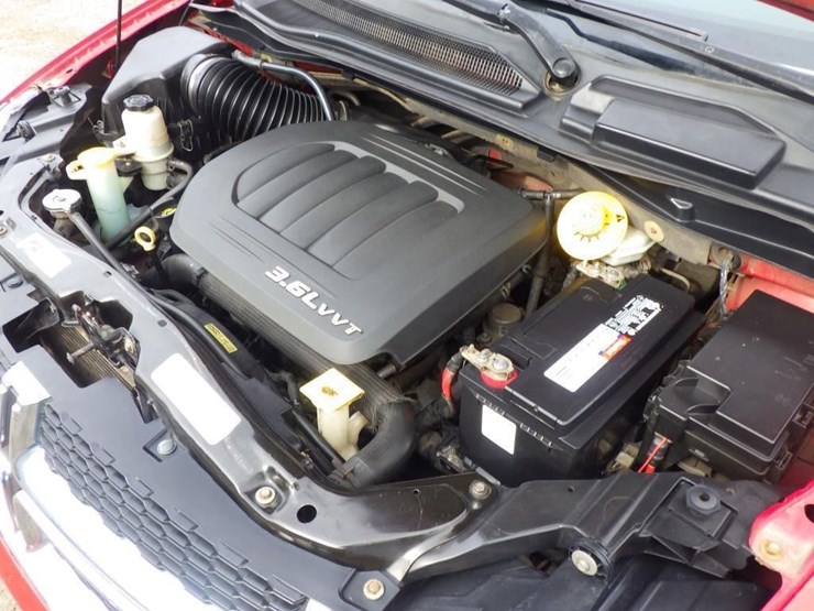 2013-dodge-grand-caravan-image-10