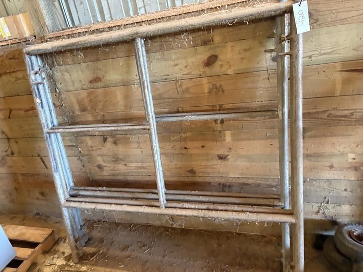 4-pieces-of-scaffolding-image-2