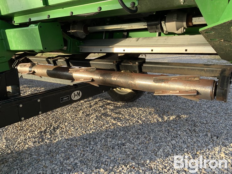 2020-john-deere-708c-image-11