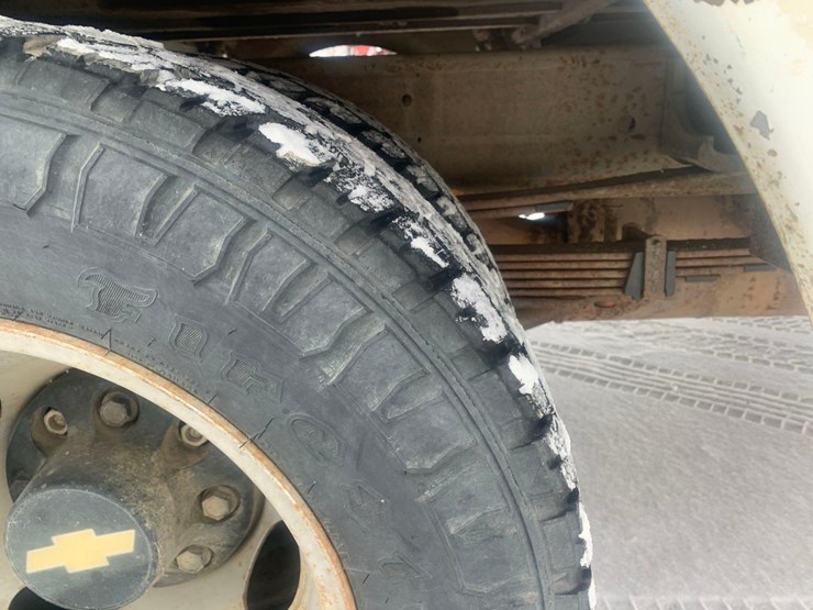 1999-chevrolet-3500-image-35