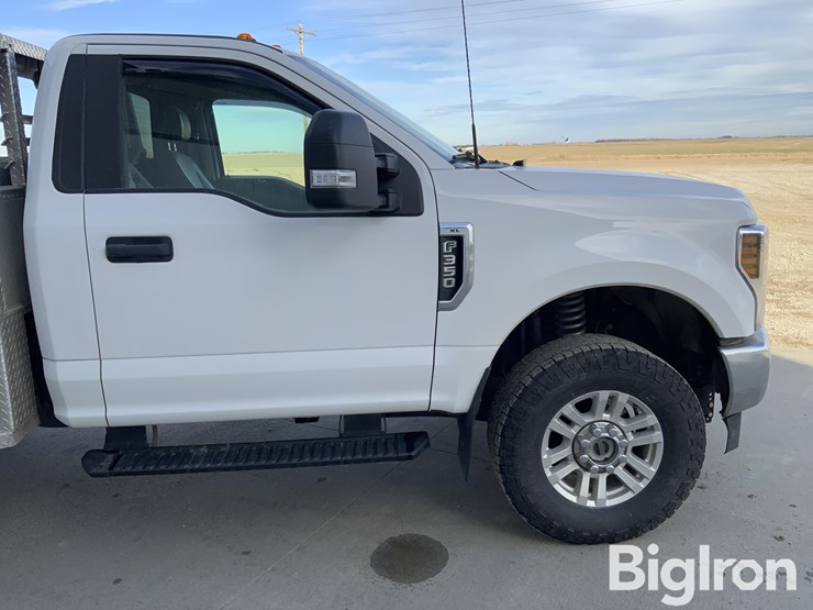 2019-ford-f350-xl-image-10