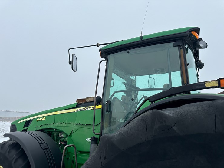 2008-john-deere-8430-image-18