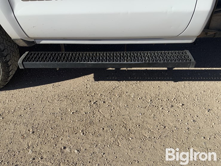 2016-chevrolet-3500-image-19