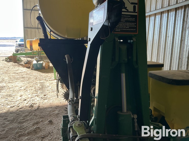 2005-john-deere-1700-image-14