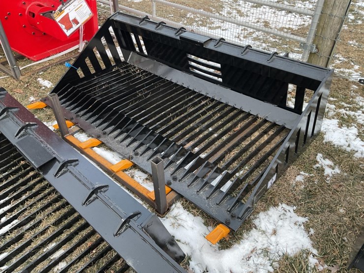 skid-steer-rock-bucket,-serial-cd-yscd251231,-66"-width,-steel-material-image-3