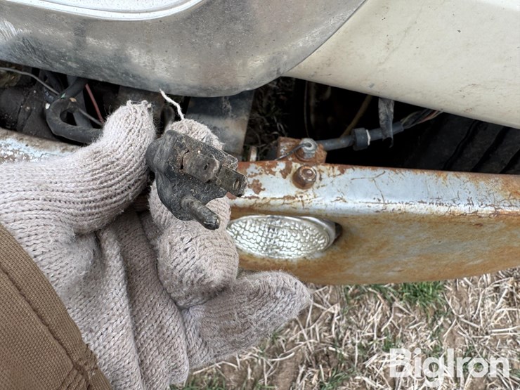 1979-ford-ln8000-image-11