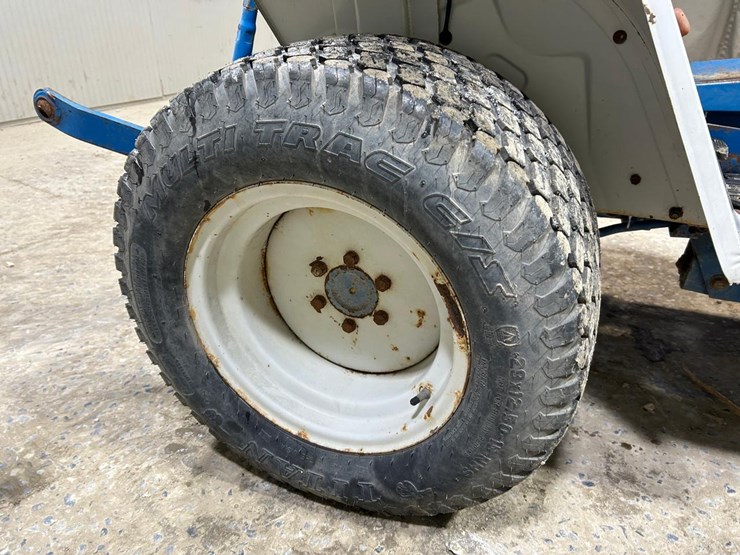 new-holland-1220-image-13