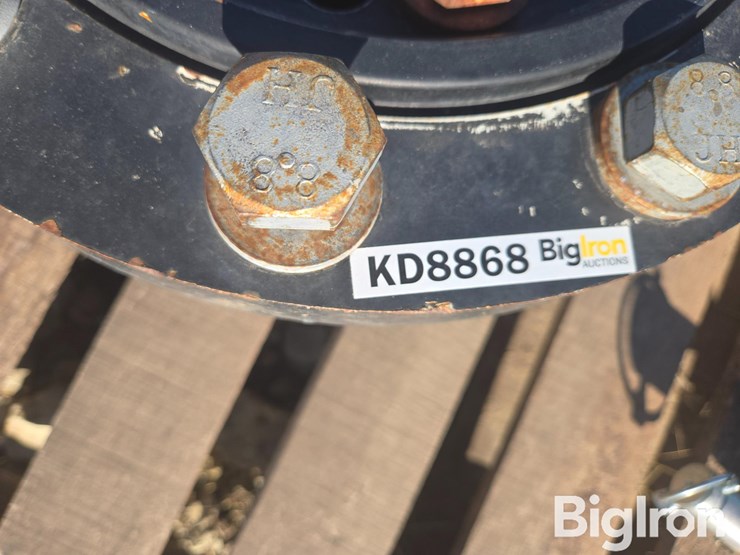 new-holland-210-image-12