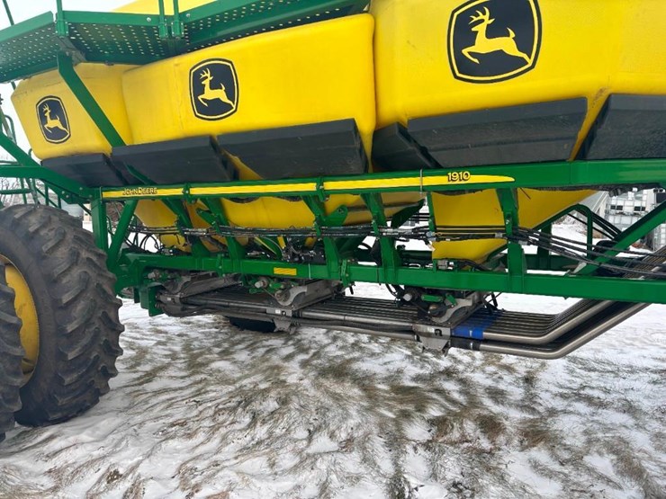 2015-john-deere-1835-image-7