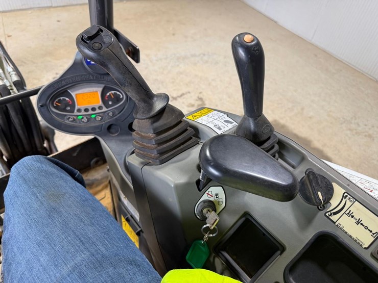 2021-bobcat-e26-image-22