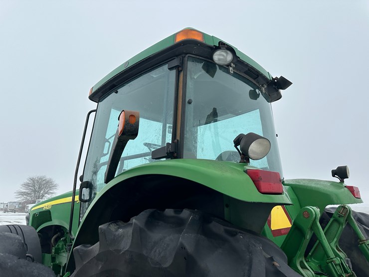 2004-john-deere-8420-image-24