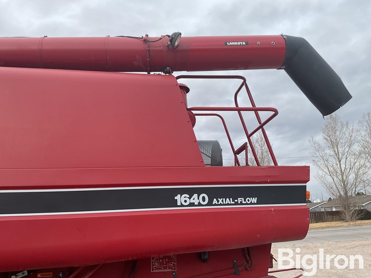 1990-case-ih-1640-image-18
