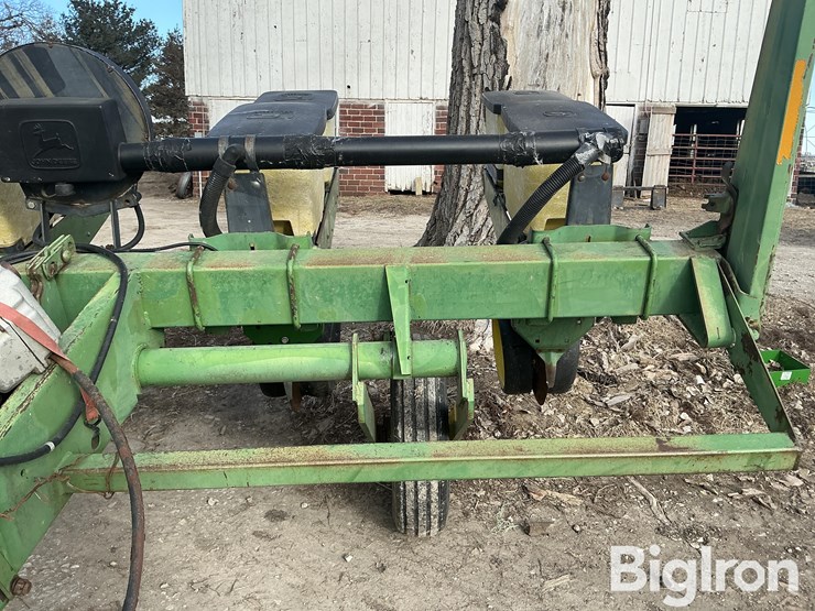 john-deere-7200-image-12
